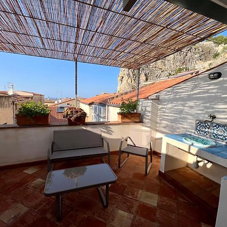 Bed and Breakfast Cortile Umberto I Чефалу Экстерьер фото