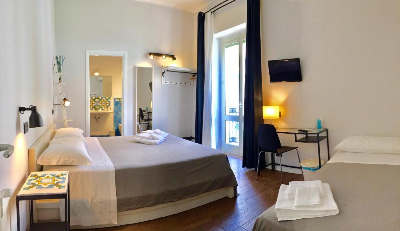 Bed and Breakfast Cortile Umberto I Чефалу Экстерьер фото