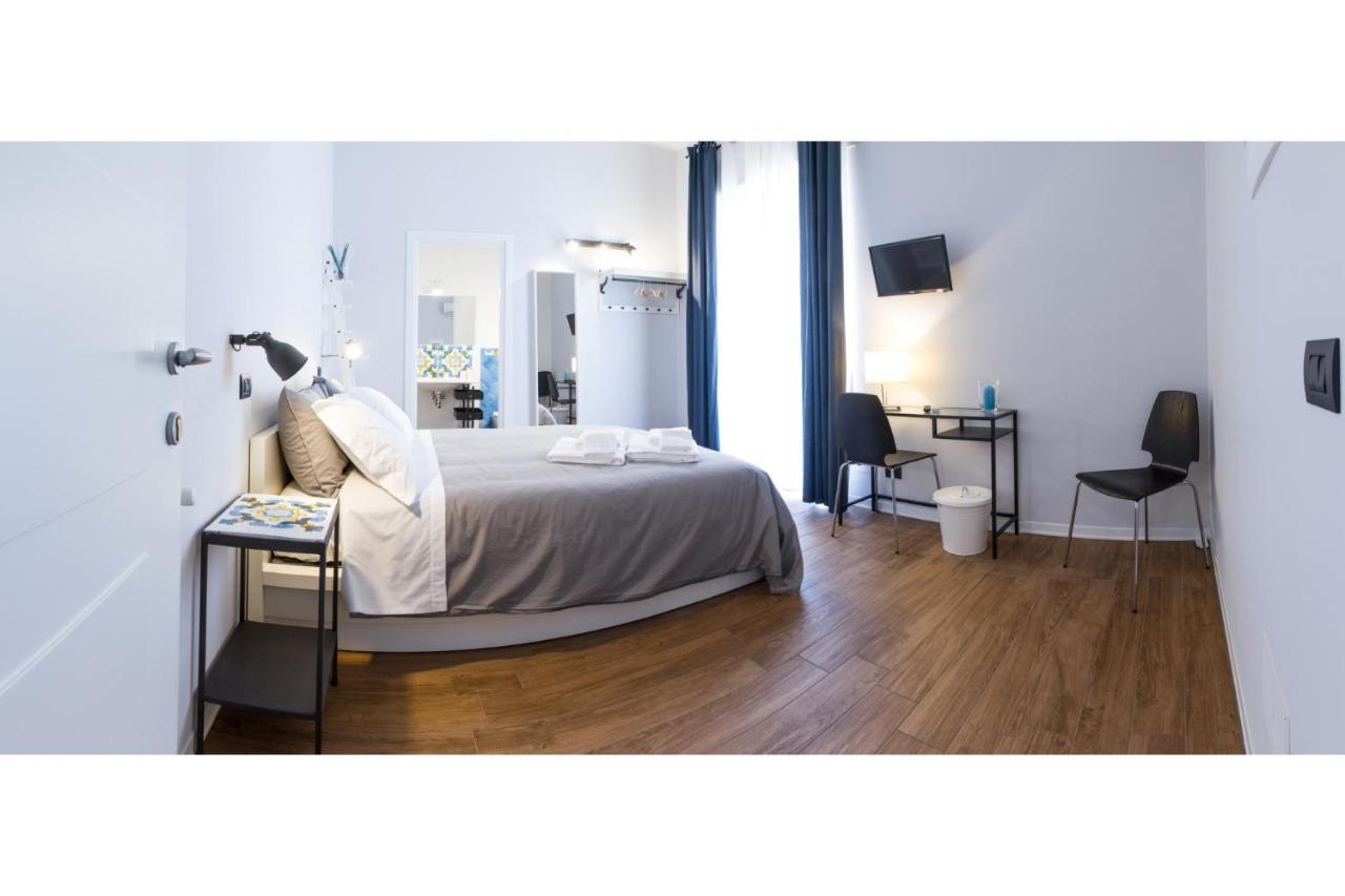 Bed and Breakfast Cortile Umberto I Чефалу Экстерьер фото