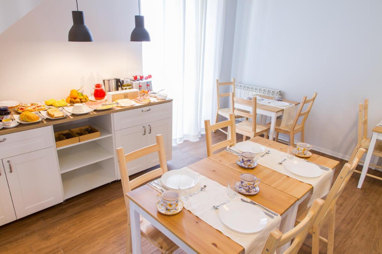 Bed and Breakfast Cortile Umberto I Чефалу Экстерьер фото
